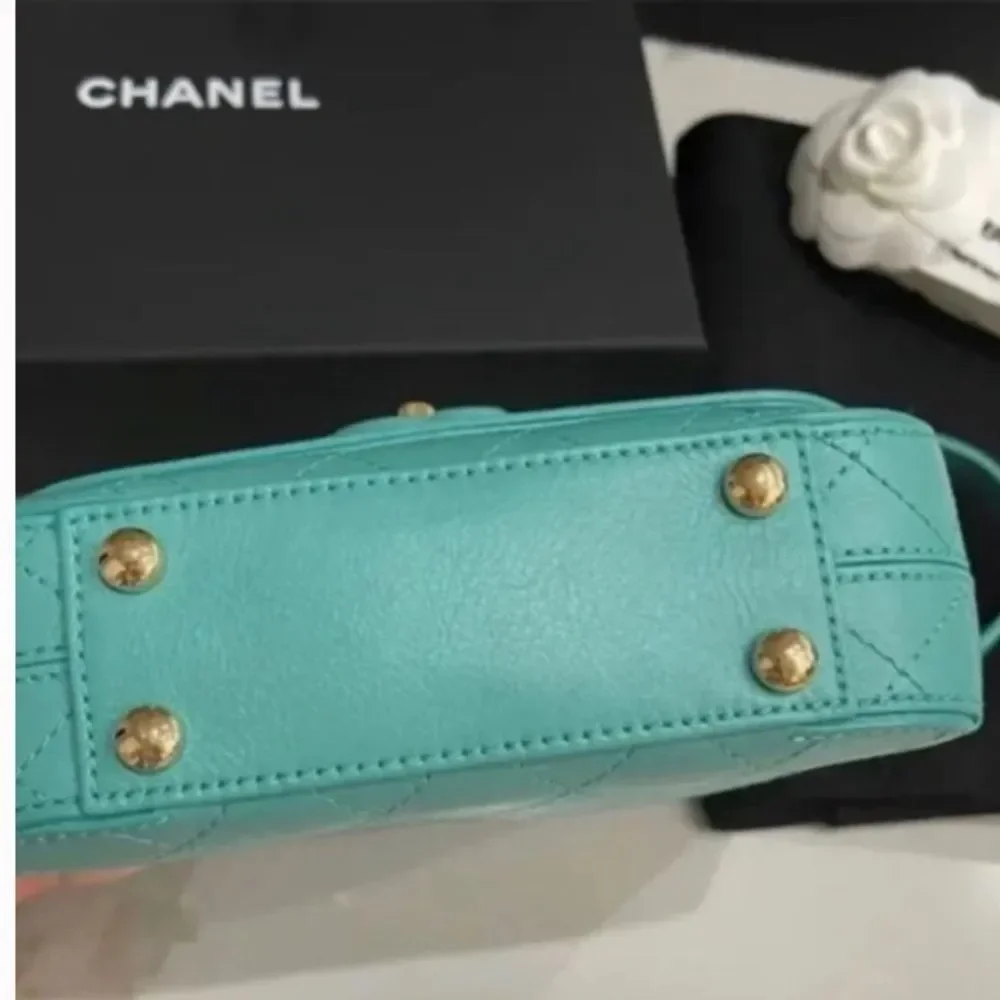 2019 *LIKE NEW* Authentic 🌺CHANEL🌺 CC *TIFFANY-BLUE/GREEN* Quilted Calfskin Mini